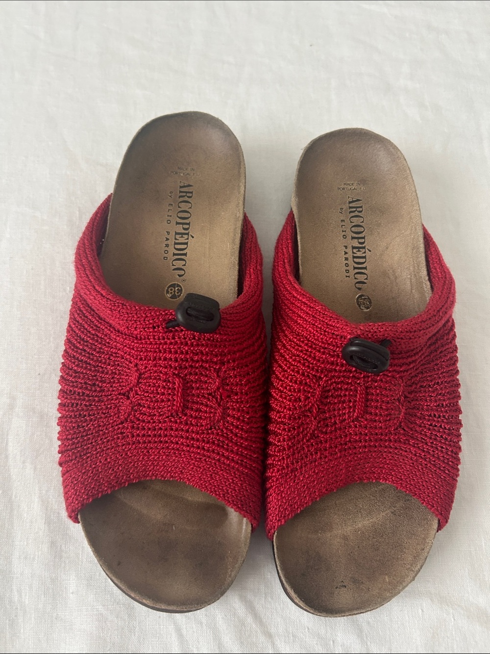 Arcopedico Woman Splash Nylon Sandals, Color Red, Sz. 7, Gently Used.